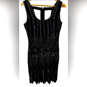 Peak Evening VTG 100% blk slk tnk drss w beadng t strp zp bk & sawtooth hm SZ 6